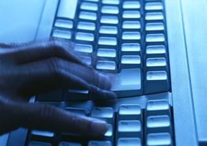 企業のインフラを守るための重要な監視